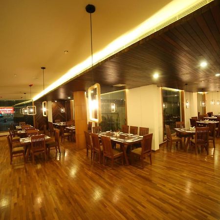 Woodies Bleisure Hotel Kóžikkót Exteriér fotografie