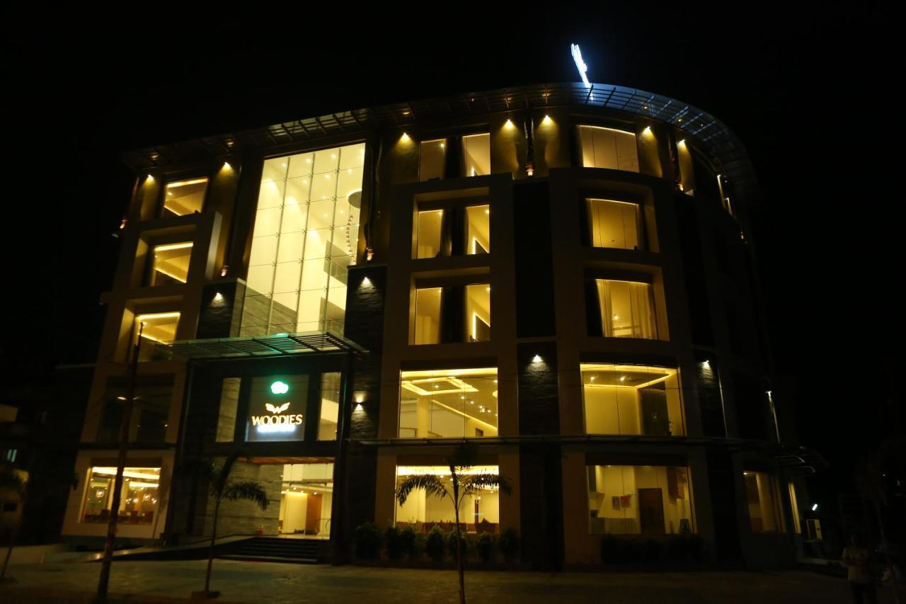 Woodies Bleisure Hotel Kóžikkót Exteriér fotografie