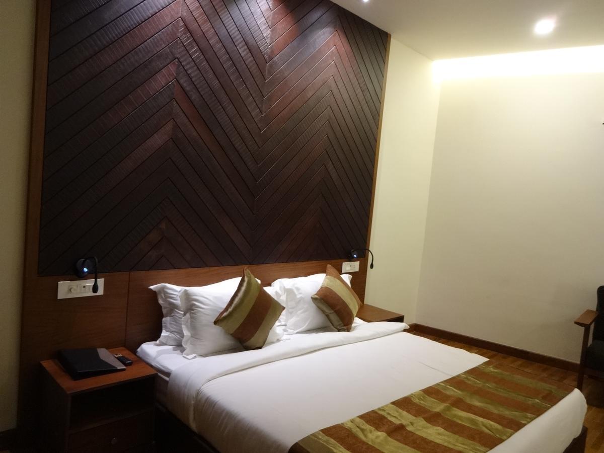 Woodies Bleisure Hotel Kóžikkót Exteriér fotografie