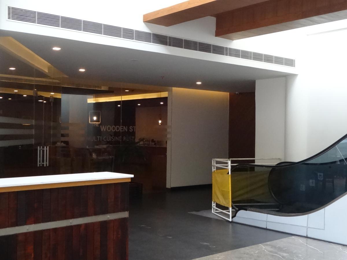 Woodies Bleisure Hotel Kóžikkót Exteriér fotografie