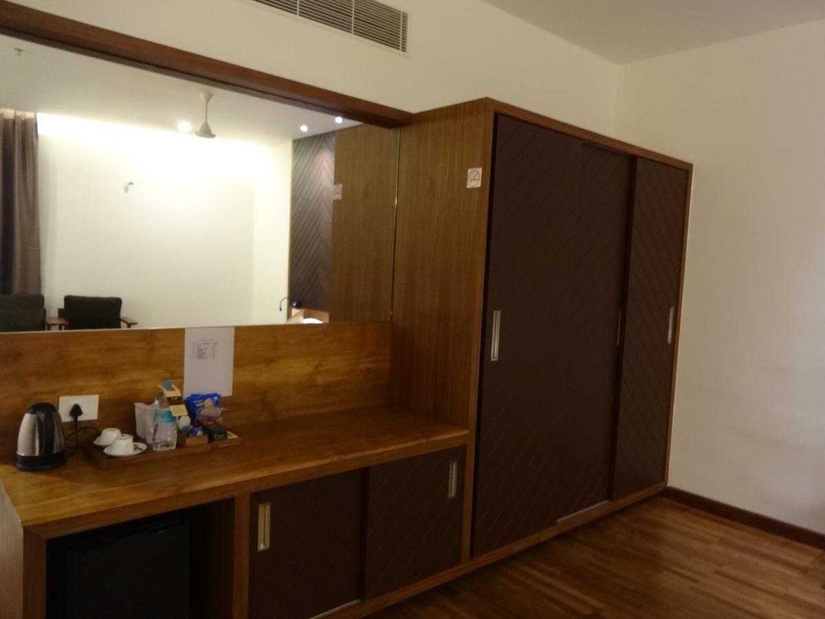 Woodies Bleisure Hotel Kóžikkót Exteriér fotografie