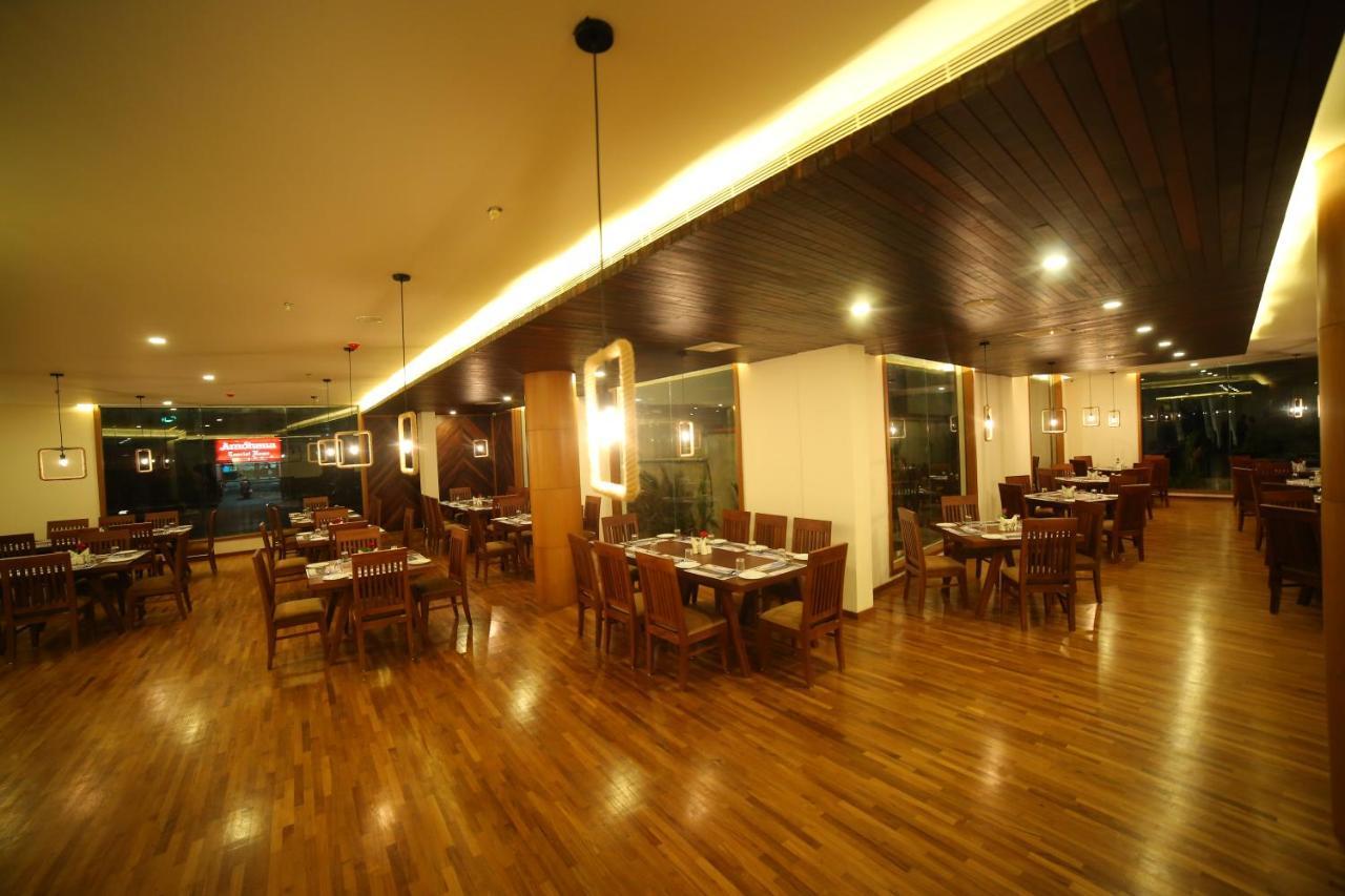 Woodies Bleisure Hotel Kóžikkót Exteriér fotografie